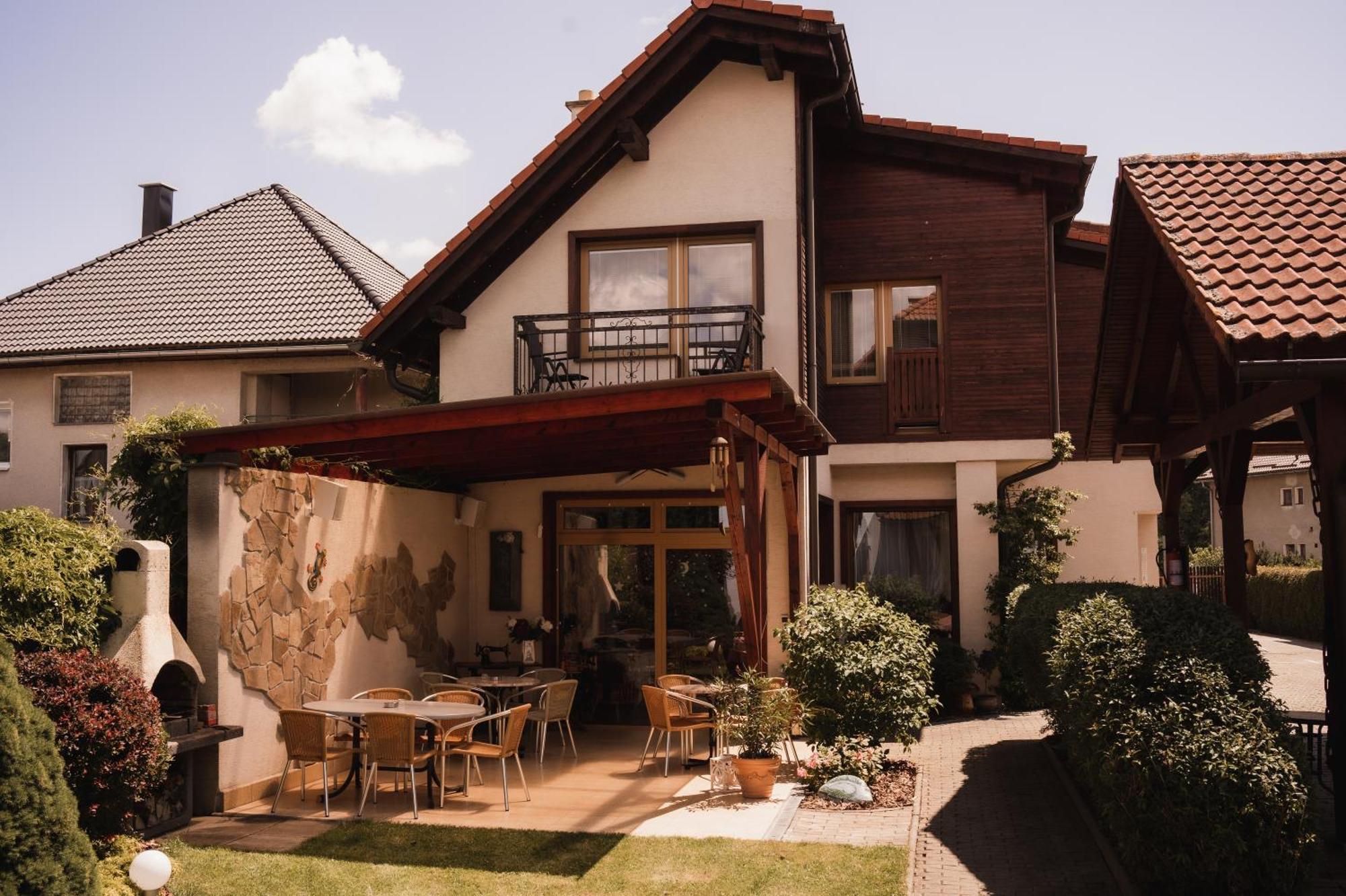 Penzion Harmonia Liptovský Mikuláš Exterior foto