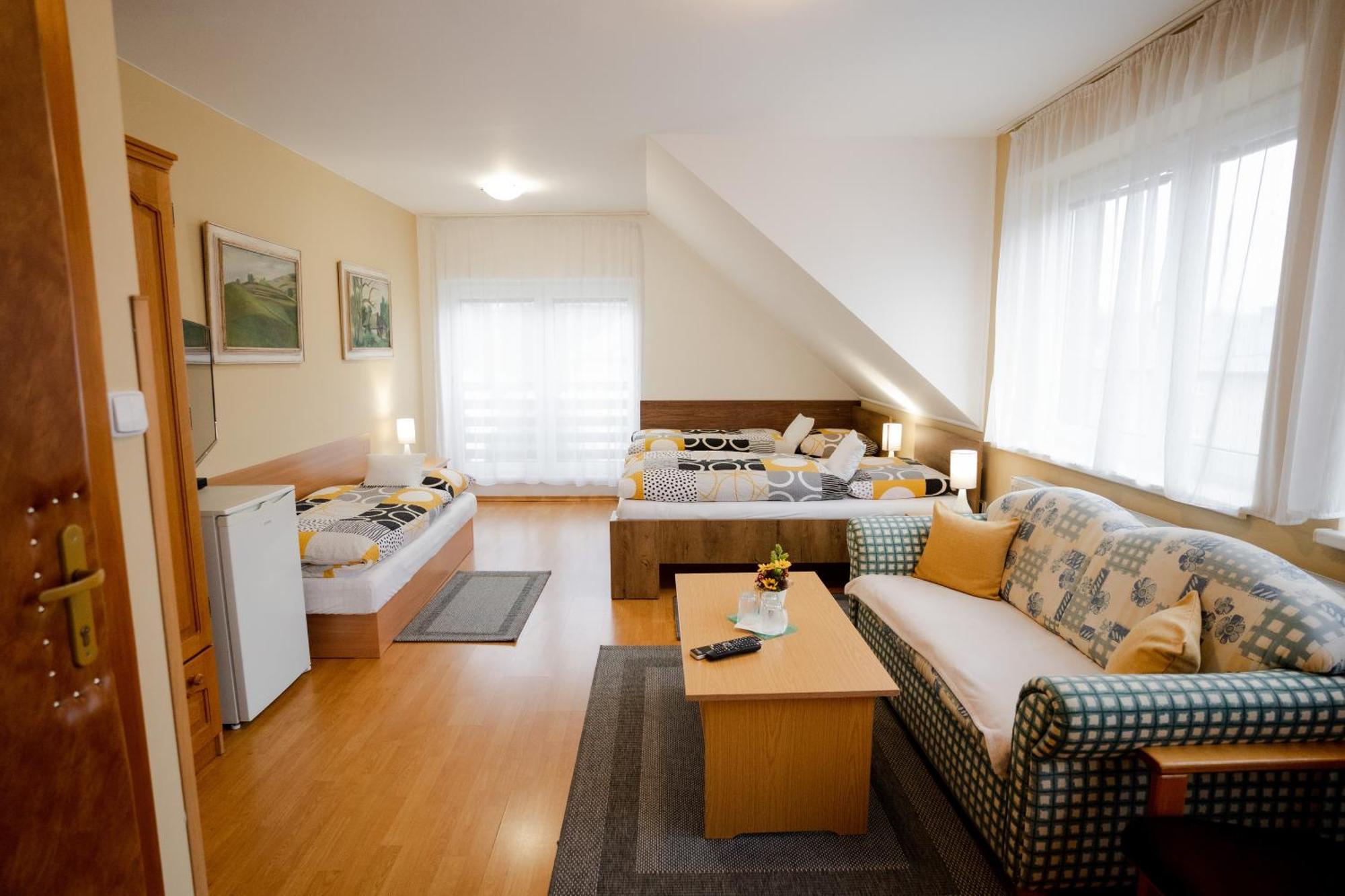 Penzion Harmonia Liptovský Mikuláš Exterior foto